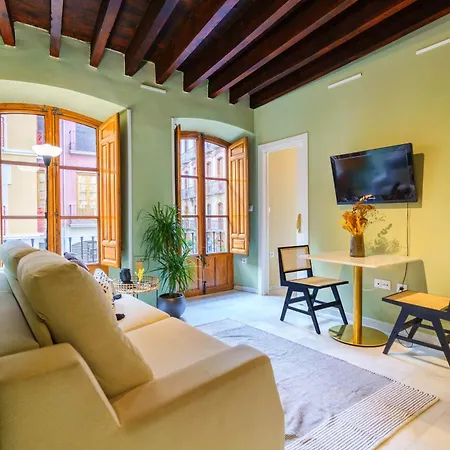 Aile - Hostatel Apartment