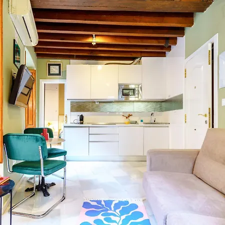 Aile - Hostatel Apartment *
