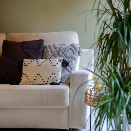 Aile - Hostatel Apartment