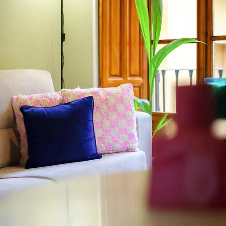 Aile - Hostatel Apartment *