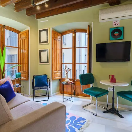 Aile - Hostatel Apartment