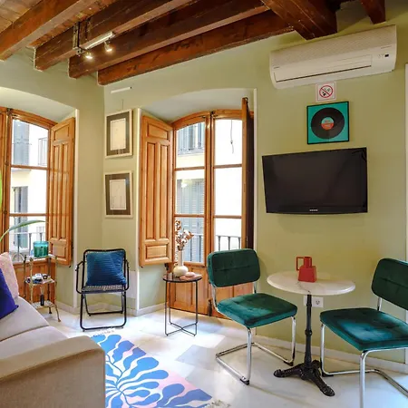 Aile - Hostatel Apartment *